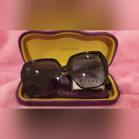 Authentic Gucci Sunglasses - Picture 2 of 7